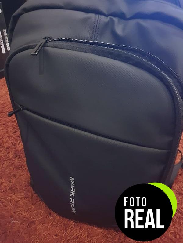 mark-ryden-mochila-antirrobo-usb-foto-2