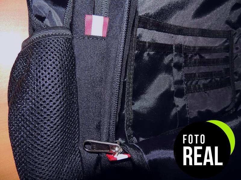 mochila-portatil-hombre-negocio-foto-3